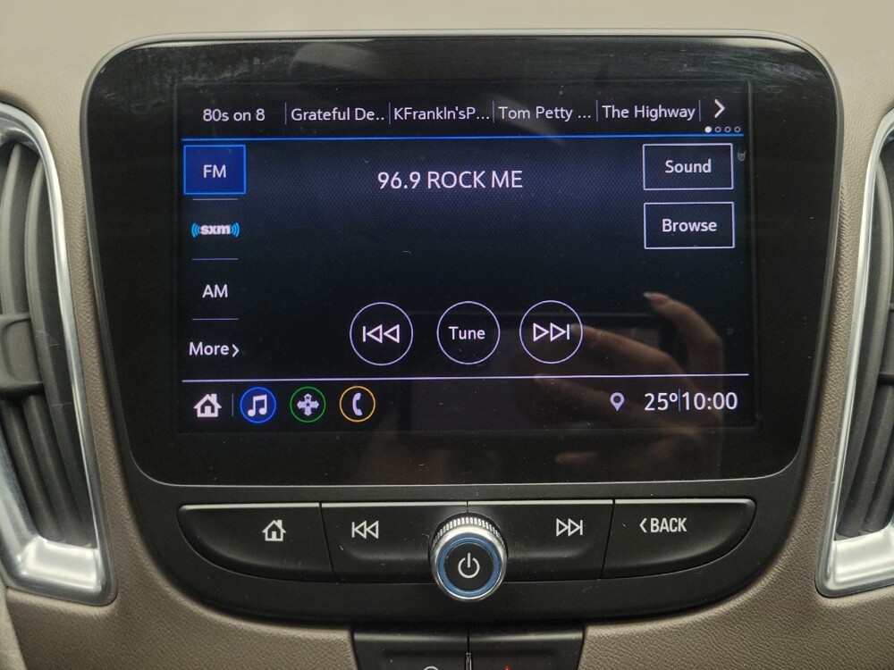 2020 Chevrolet Malibu in Highland, IN 46322 - 18113968 25