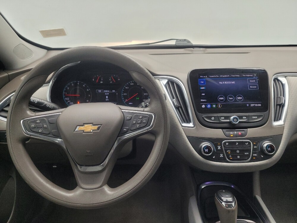 2020 Chevrolet Malibu in Highland, IN 46322 - 18113968 22