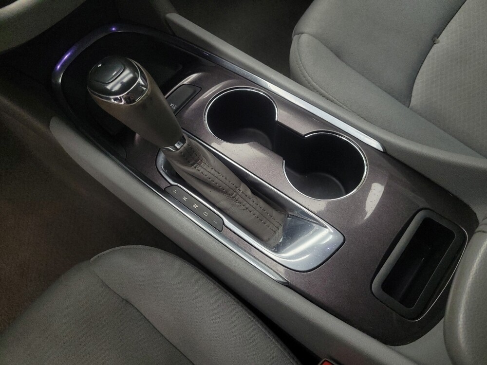 2020 Chevrolet Malibu in Highland, IN 46322 - 18113968 26