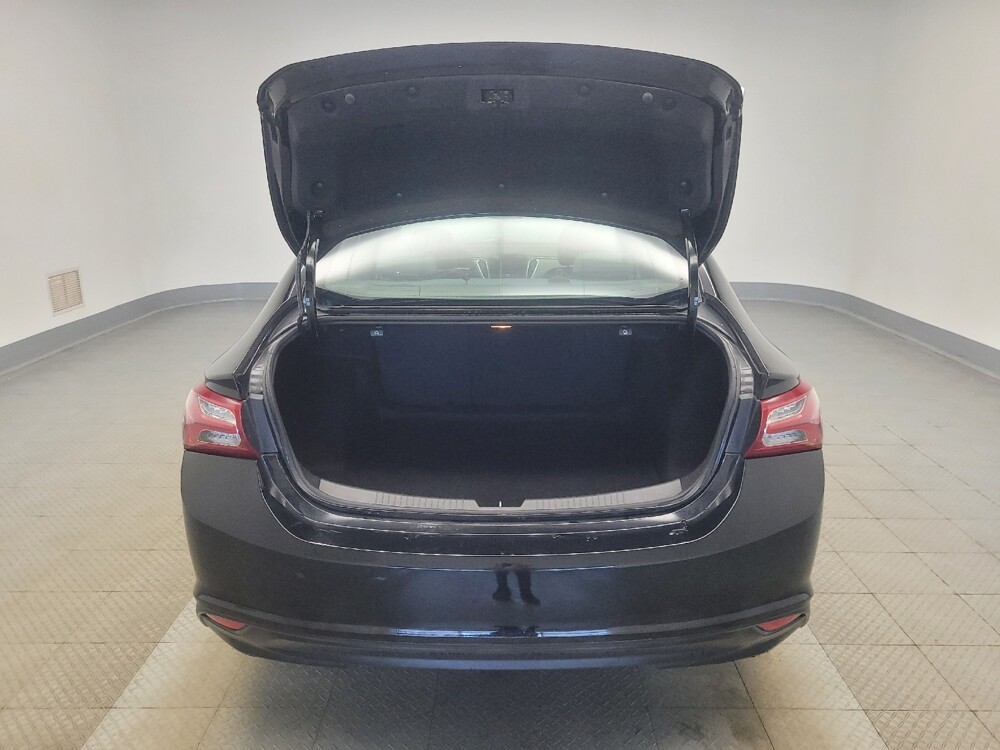 2020 Chevrolet Malibu in Highland, IN 46322 - 18113968 29