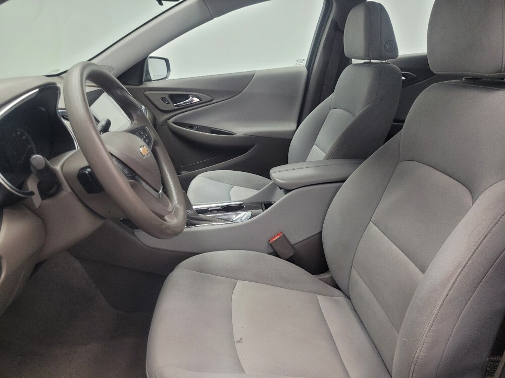 2020 Chevrolet Malibu in Highland, IN 46322 - 18113968 17