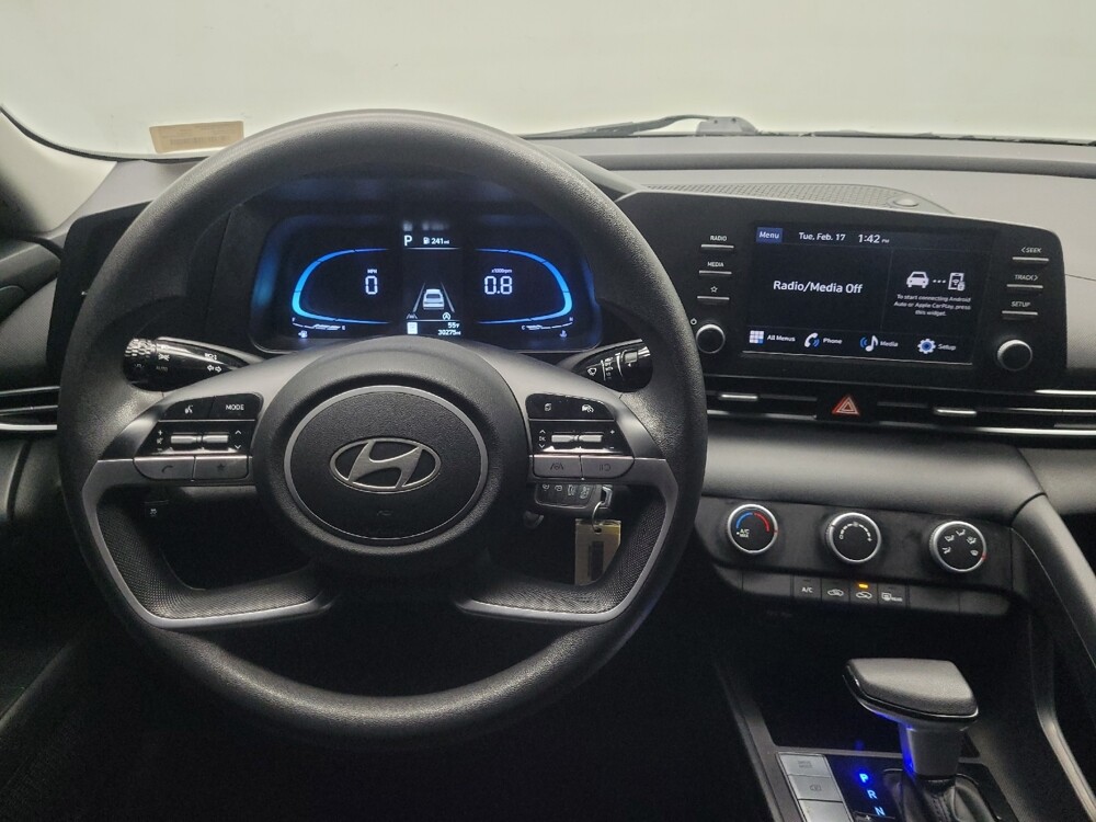 2025 Hyundai Elantra in Ft Wayne, IN 46805 - 18113969 22