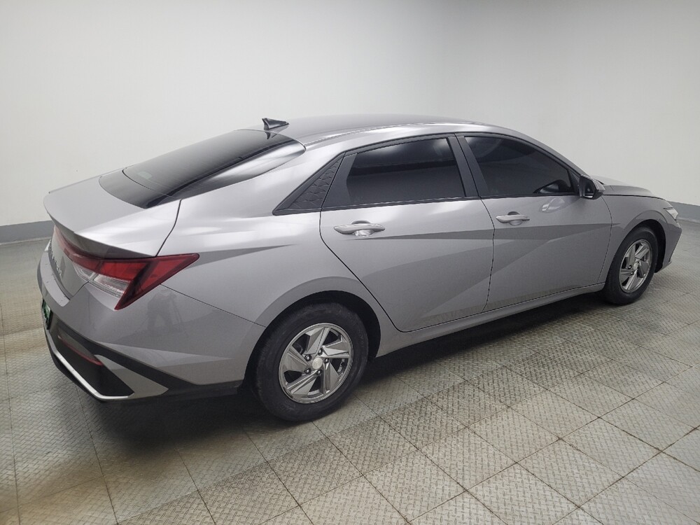 2025 Hyundai Elantra in Ft Wayne, IN 46805 - 18113969 10