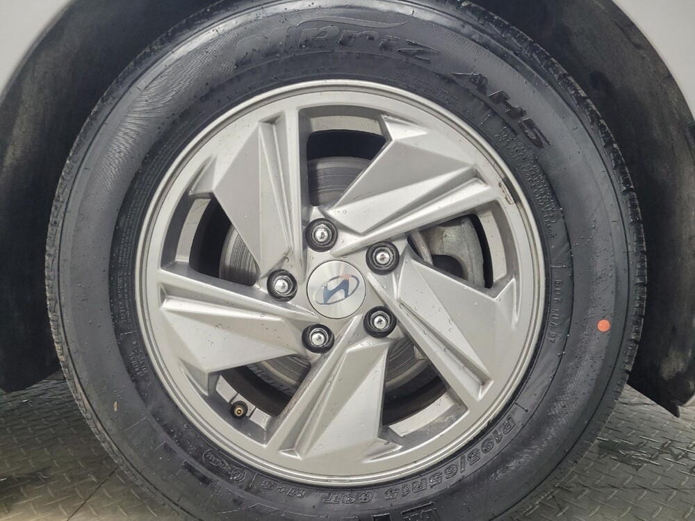 2025 Hyundai Elantra in Ft Wayne, IN 46805 - 18113969 31