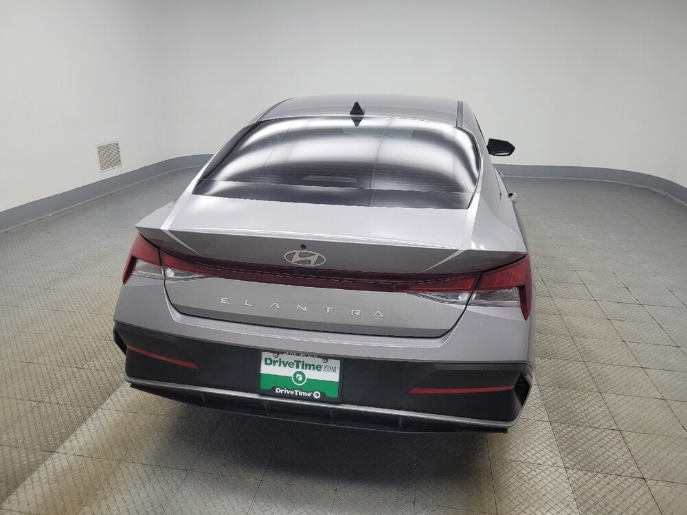 2025 Hyundai Elantra in Ft Wayne, IN 46805 - 18113969 7