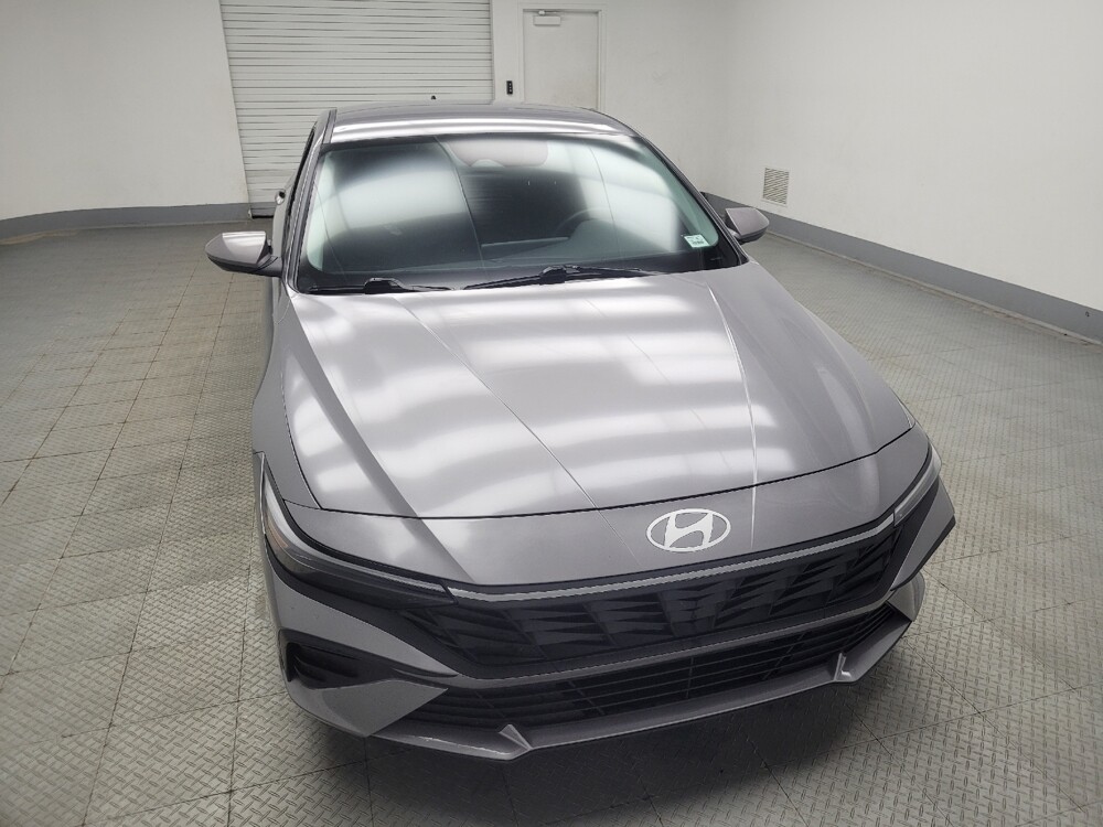 2025 Hyundai Elantra in Ft Wayne, IN 46805 - 18113969 14