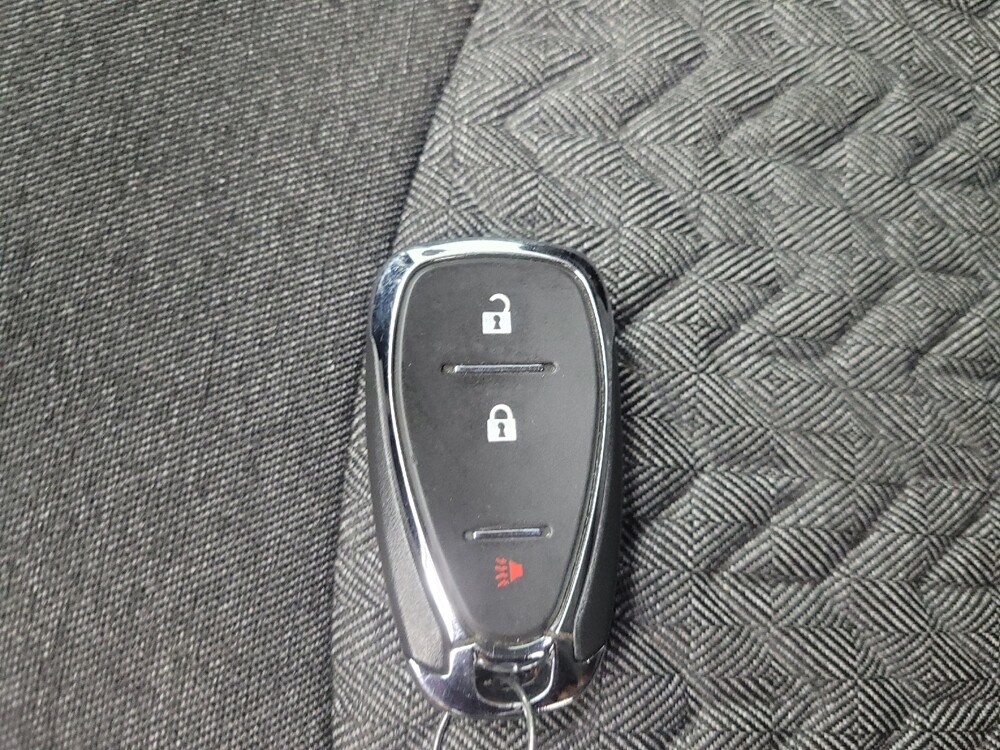 2022 Chevrolet Equinox in Indianapolis, IN 46222 - 18113972 32