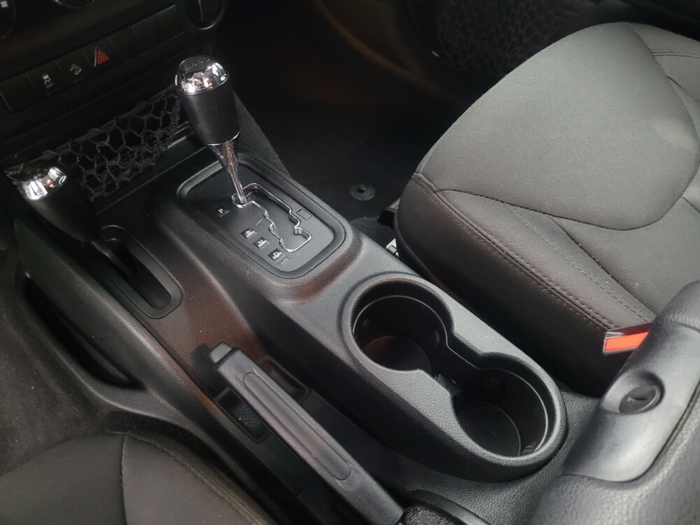 2018 Jeep Wrangler in Indianapolis, IN 46222 - 18113973 26