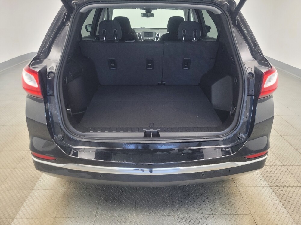 2020 Chevrolet Equinox in Indianapolis, IN 46222 - 18113975 29