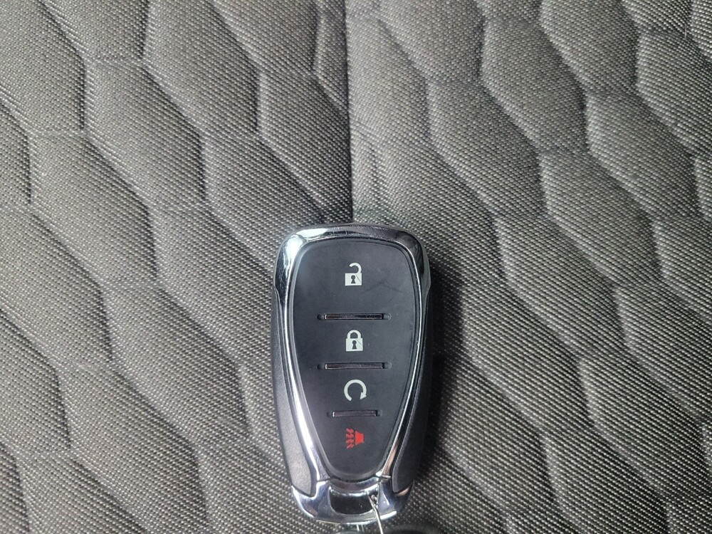 2020 Chevrolet Equinox in Indianapolis, IN 46222 - 18113975 32