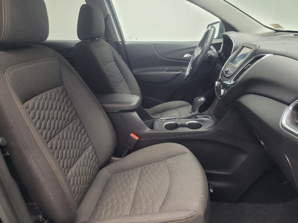2020 Chevrolet Equinox in Indianapolis, IN 46222 - 18113975 21