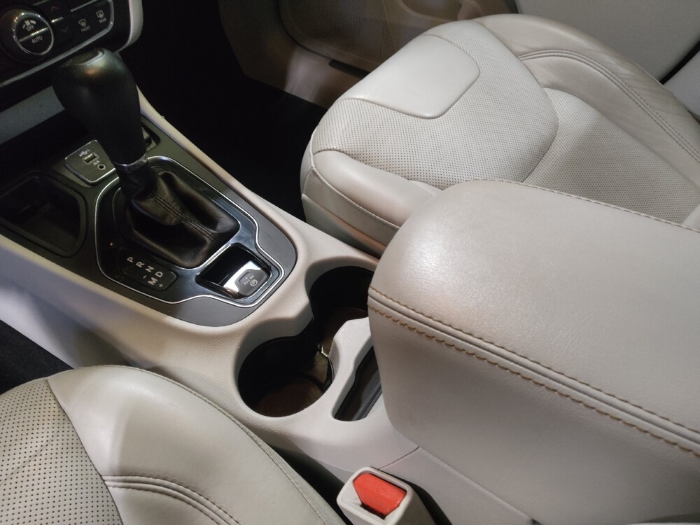 2019 Jeep Cherokee in Orlando, FL 32808 - 18113976 26