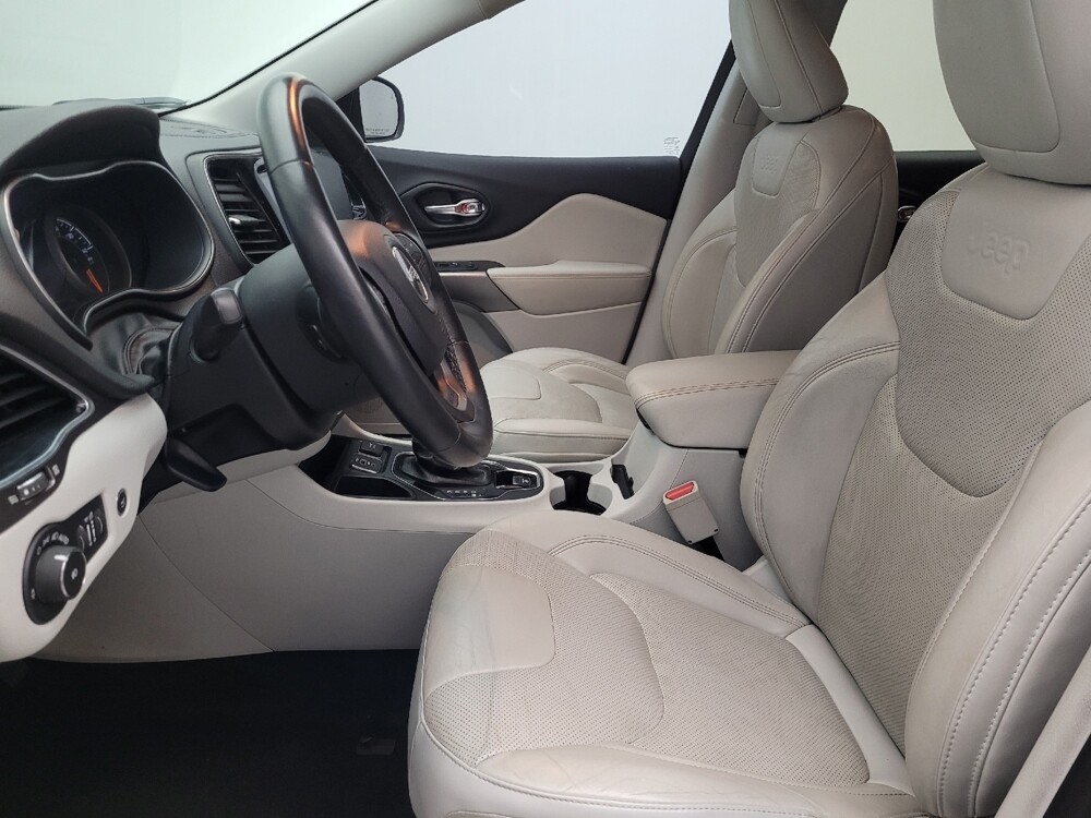 2019 Jeep Cherokee in Orlando, FL 32808 - 18113976 17