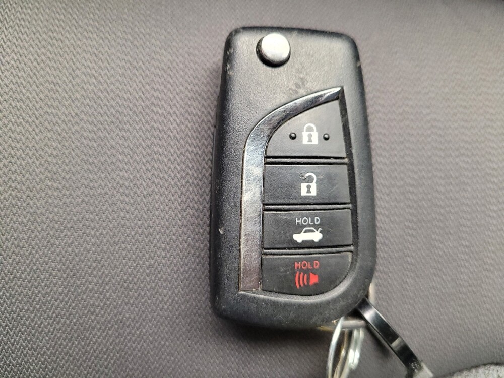 2022 Toyota Camry in Columbus, OH 43228 - 18113986 32