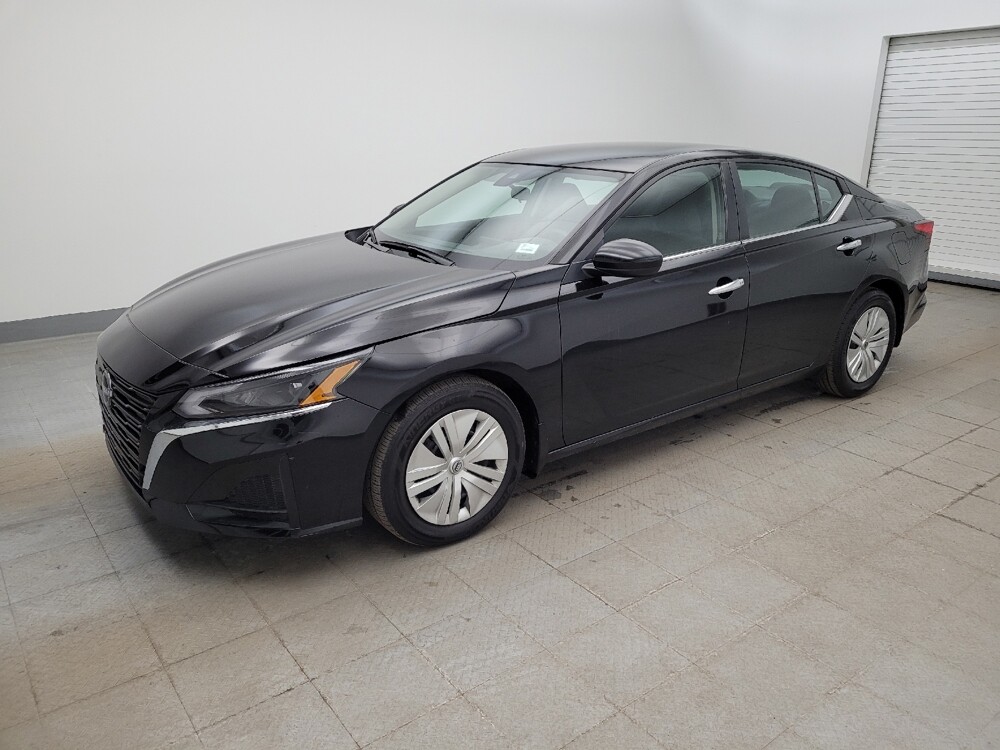 2023 Nissan Altima in Fairfield, OH 45014 - 18113987 2