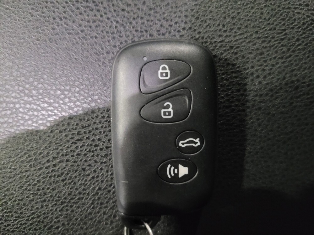 2018 Toyota Camry in Pittsburgh, PA 15237 - 18113990 32