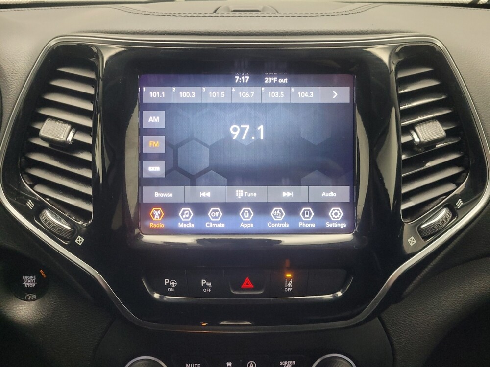 2021 Jeep Cherokee in Indianapolis, IN 46222 - 18114006 25