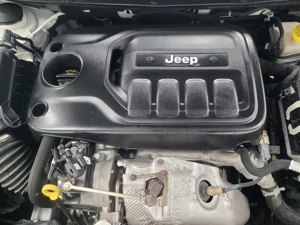 2021 Jeep Cherokee in Indianapolis, IN 46222 - 18114006 30