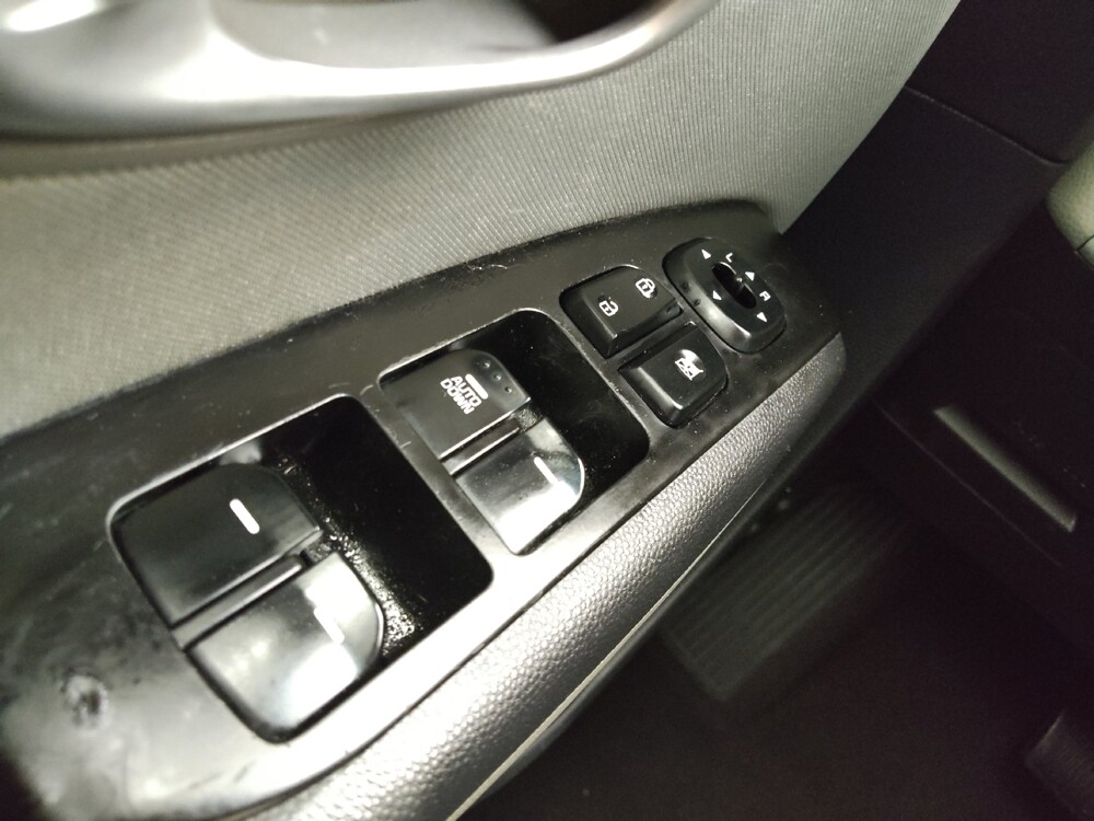 2015 Kia Soul in Springfield, MO 65807 - 18114011 27