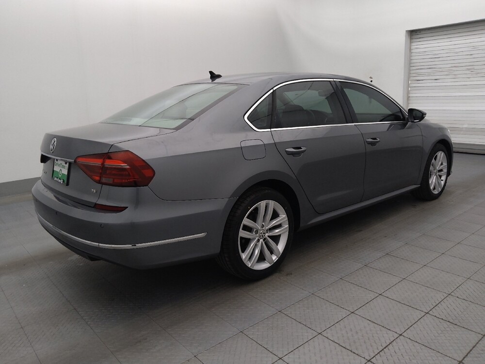 2018 Volkswagen Passat in Fort Myers, FL 33907 - 18114015 10