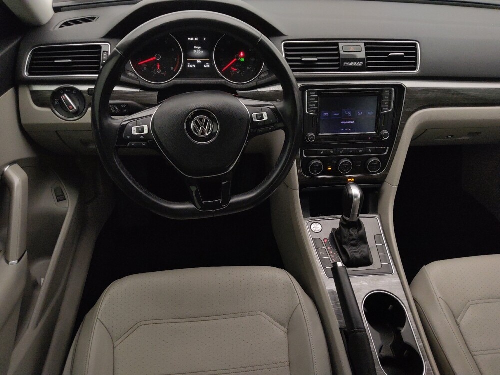 2018 Volkswagen Passat in Fort Myers, FL 33907 - 18114015 22