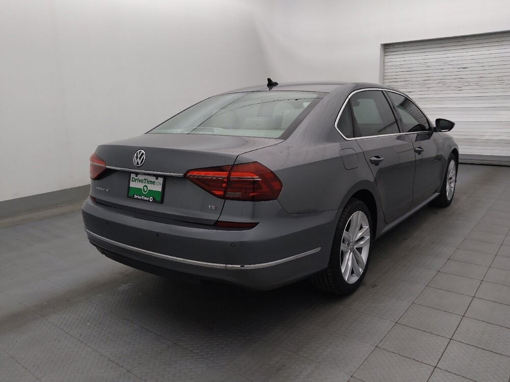 2018 Volkswagen Passat in Fort Myers, FL 33907 - 18114015 9