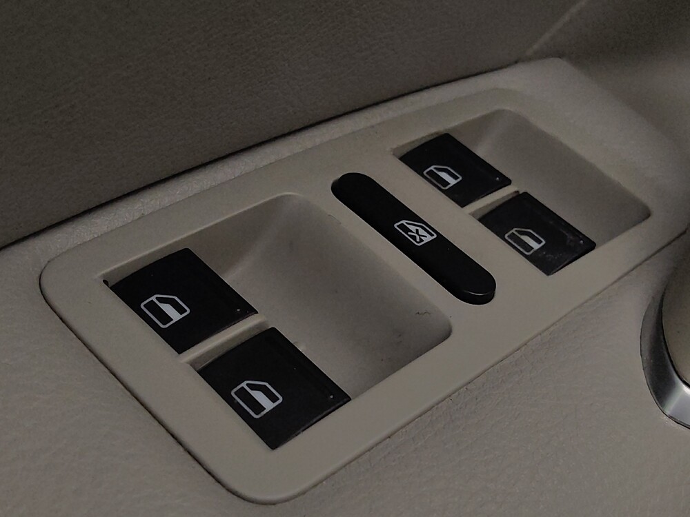 2018 Volkswagen Passat in Fort Myers, FL 33907 - 18114015 27