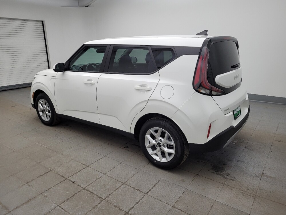 2025 Kia Soul in Columbus, OH 43228 - 18114018 3