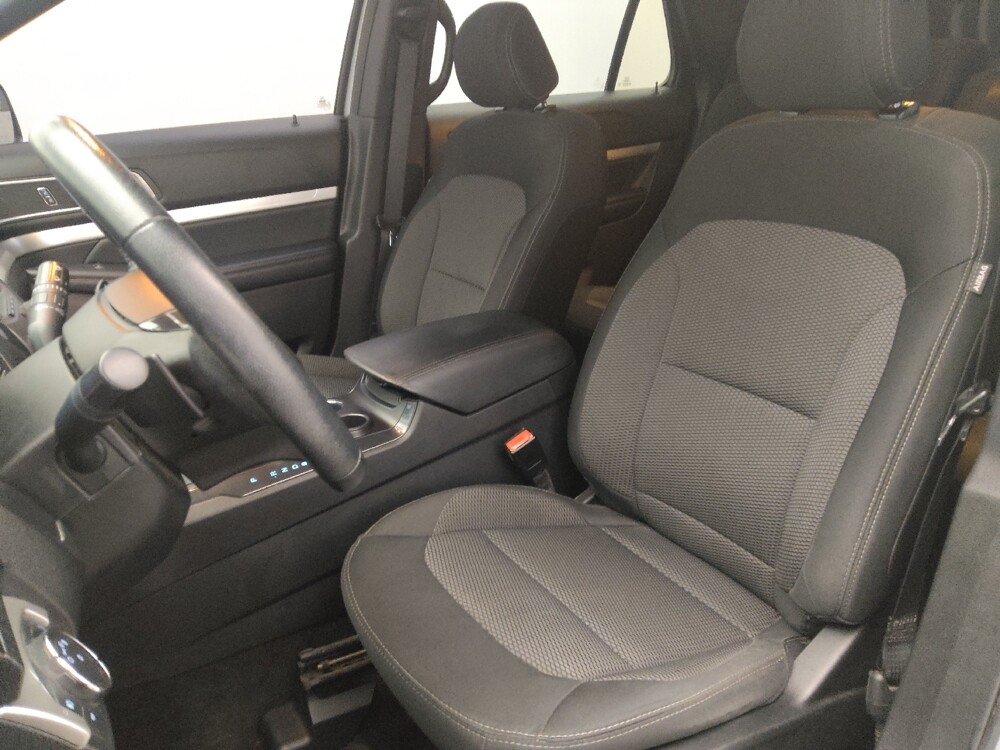 2017 Ford Explorer in Orlando, FL 32808 - 18114026 17