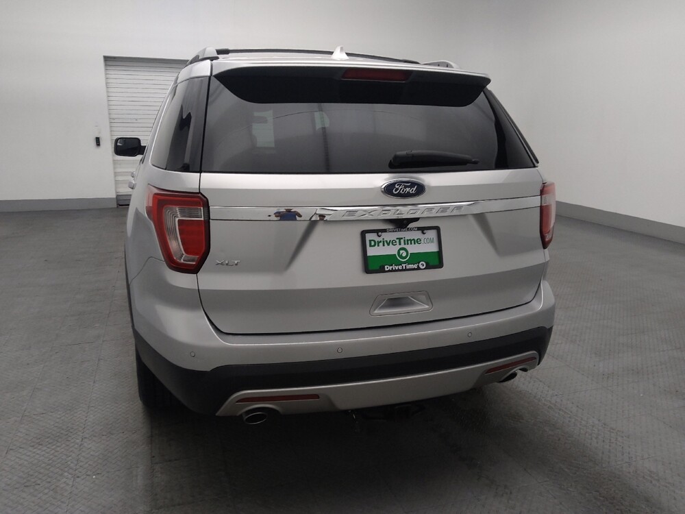 2017 Ford Explorer in Orlando, FL 32808 - 18114026 6