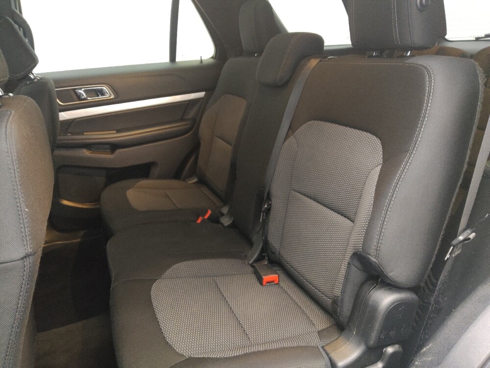 2017 Ford Explorer in Orlando, FL 32808 - 18114026 18