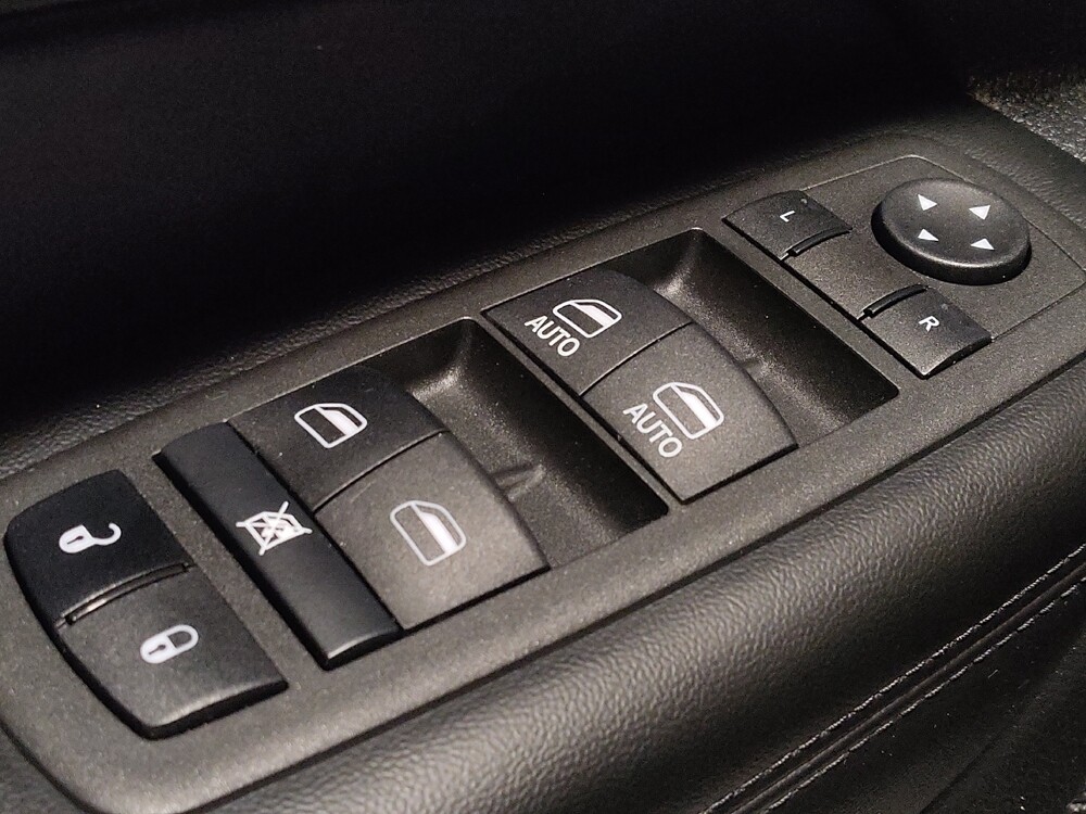 2022 Jeep Grand Cherokee in Orlando, FL 32808 - 18114028 27