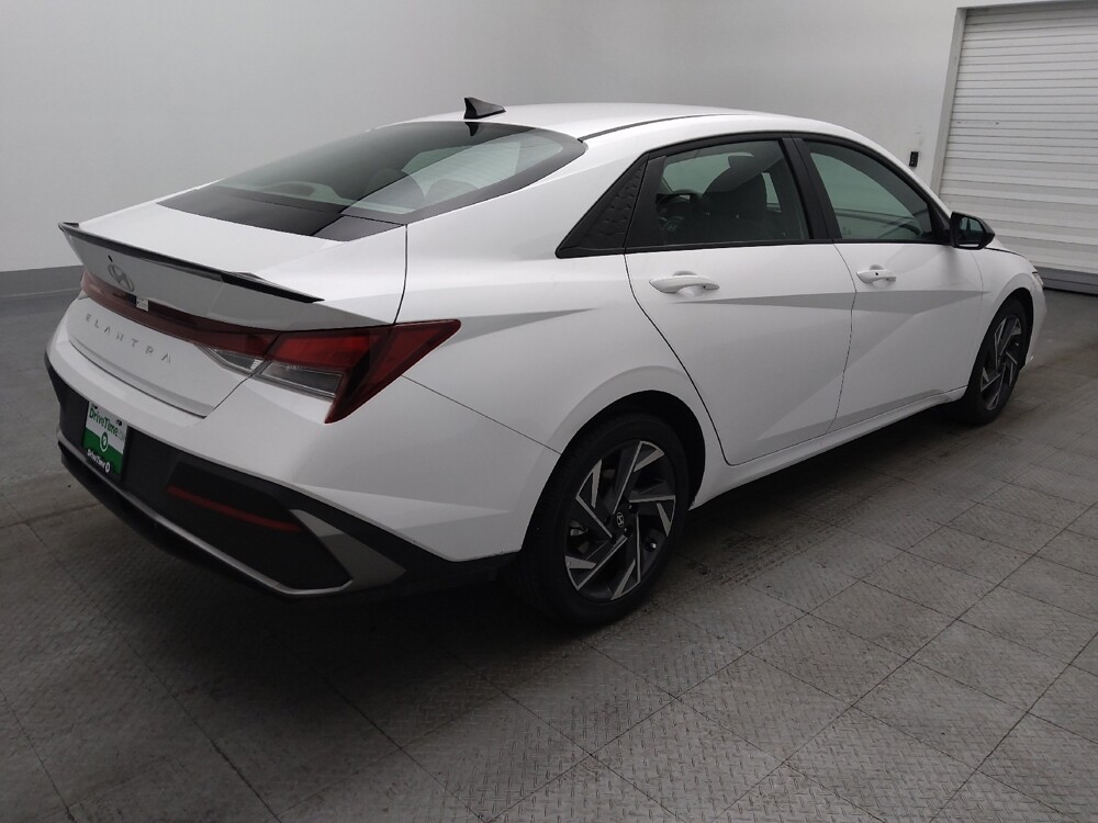 2025 Hyundai Elantra in Kissimmee, FL 34744 - 18114029 9