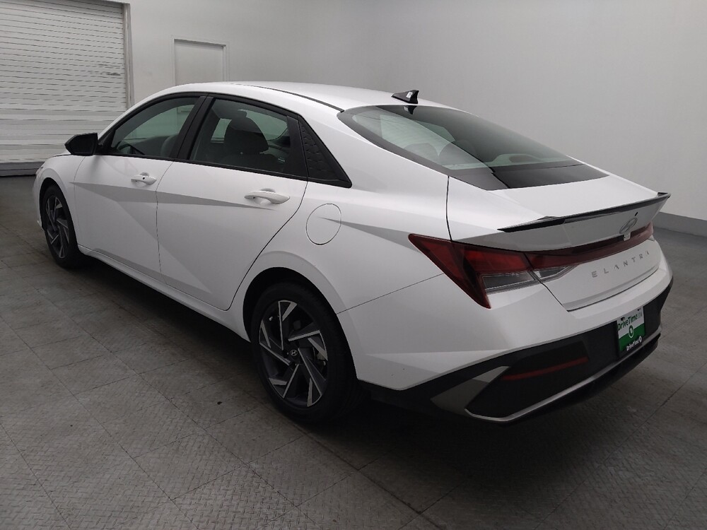 2025 Hyundai Elantra in Kissimmee, FL 34744 - 18114029 5