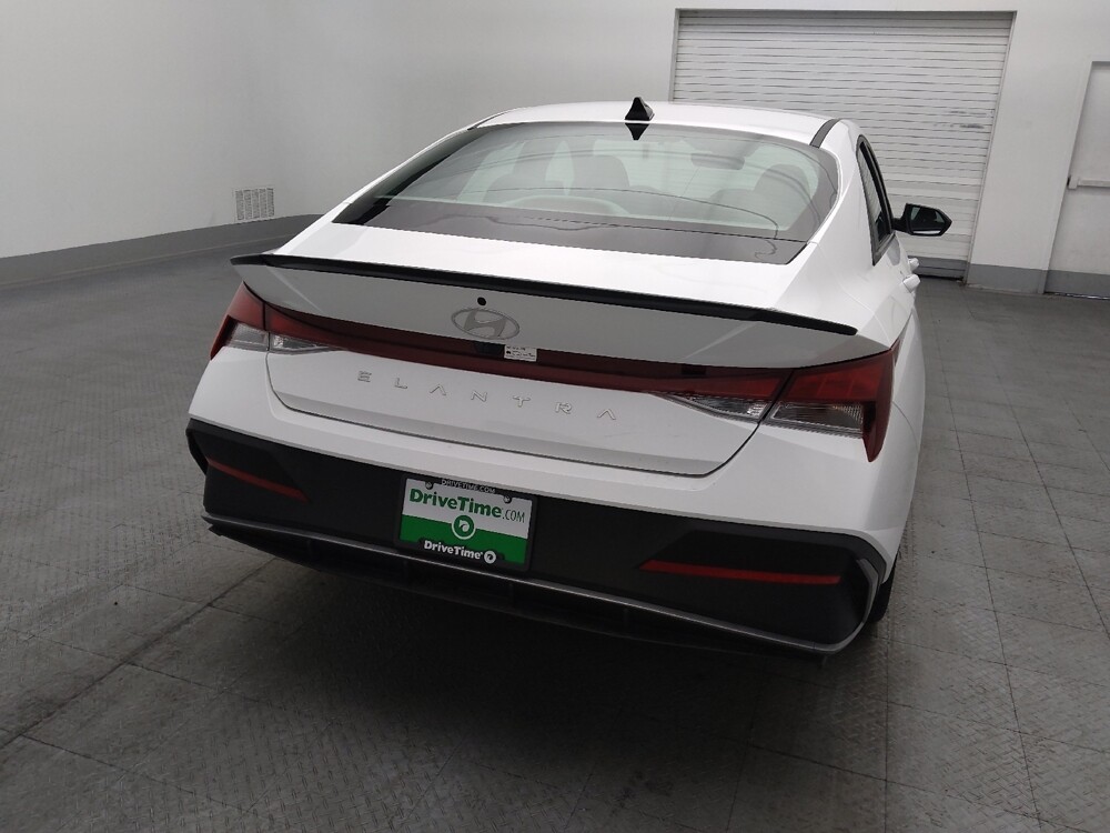 2025 Hyundai Elantra in Kissimmee, FL 34744 - 18114029 7