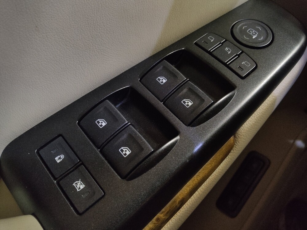 2016 GMC Yukon in Orlando, FL 32808 - 18114030 27