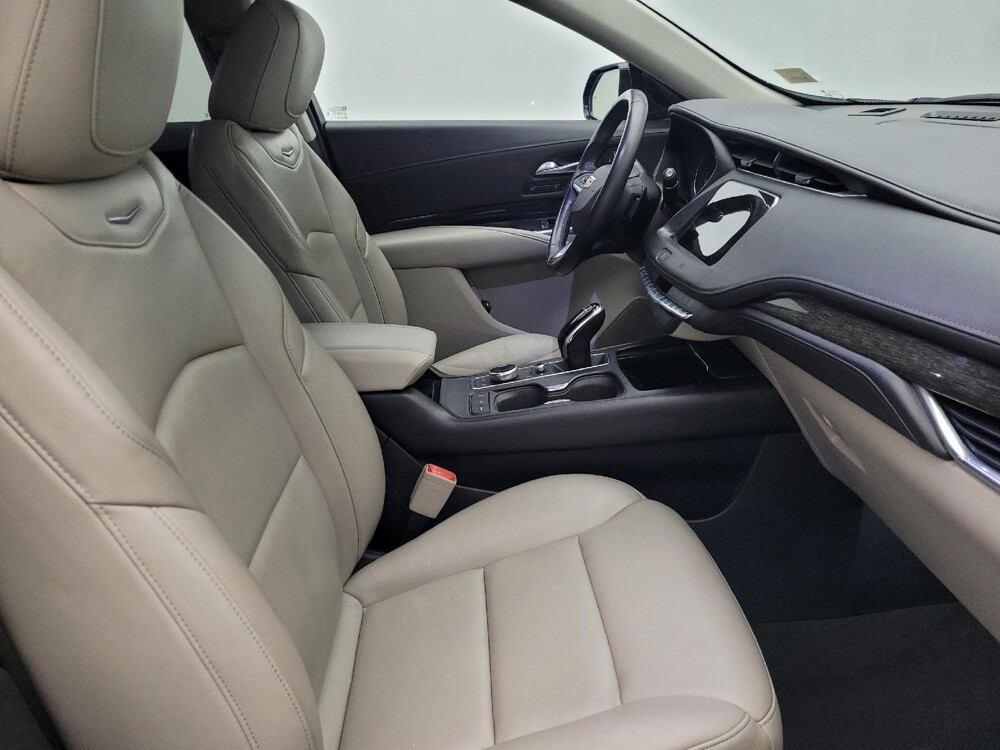 2020 Cadillac XT4 in Hialeah, FL 33014 - 18114033 21