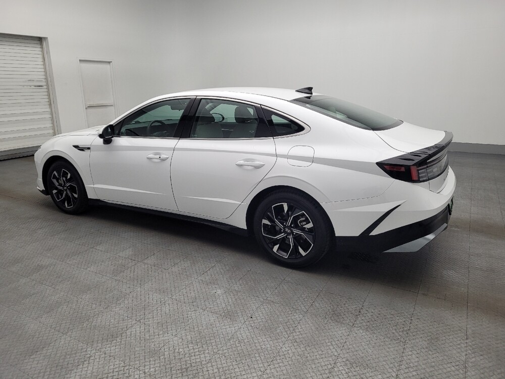 2024 Hyundai Sonata in Greenville, SC 29607 - 18114035 3