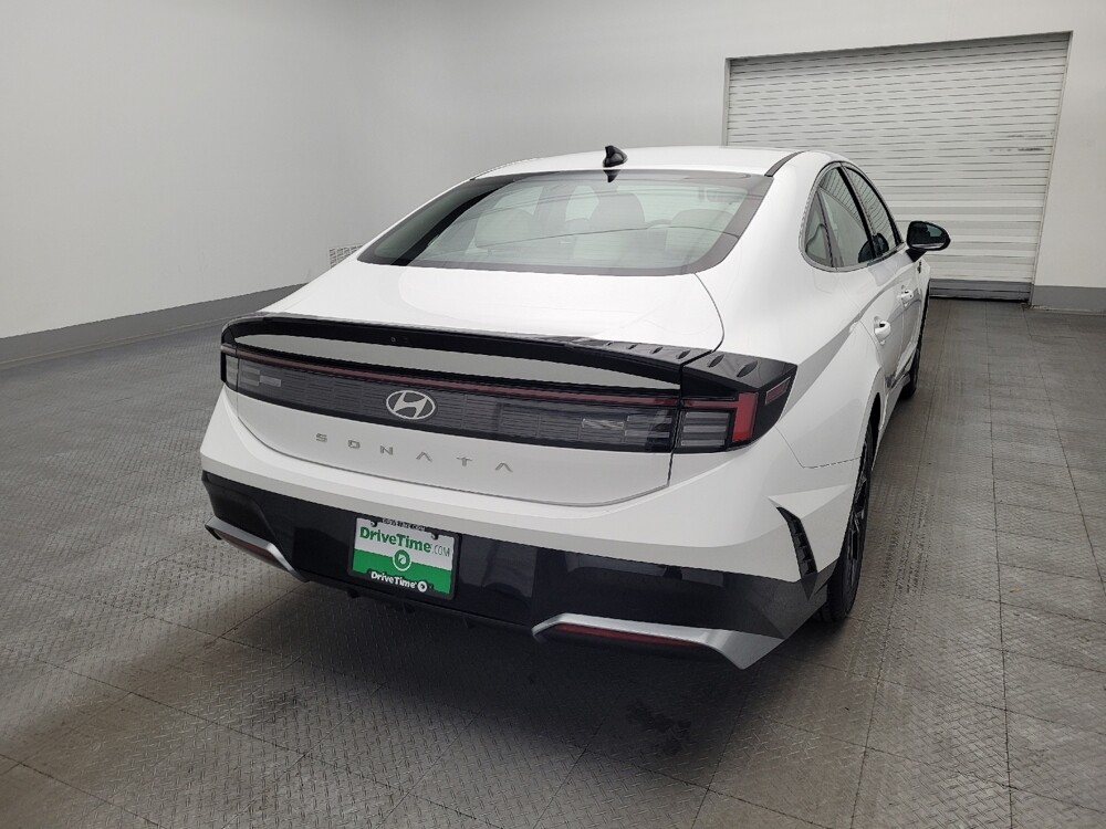 2024 Hyundai Sonata in Greenville, SC 29607 - 18114035 7