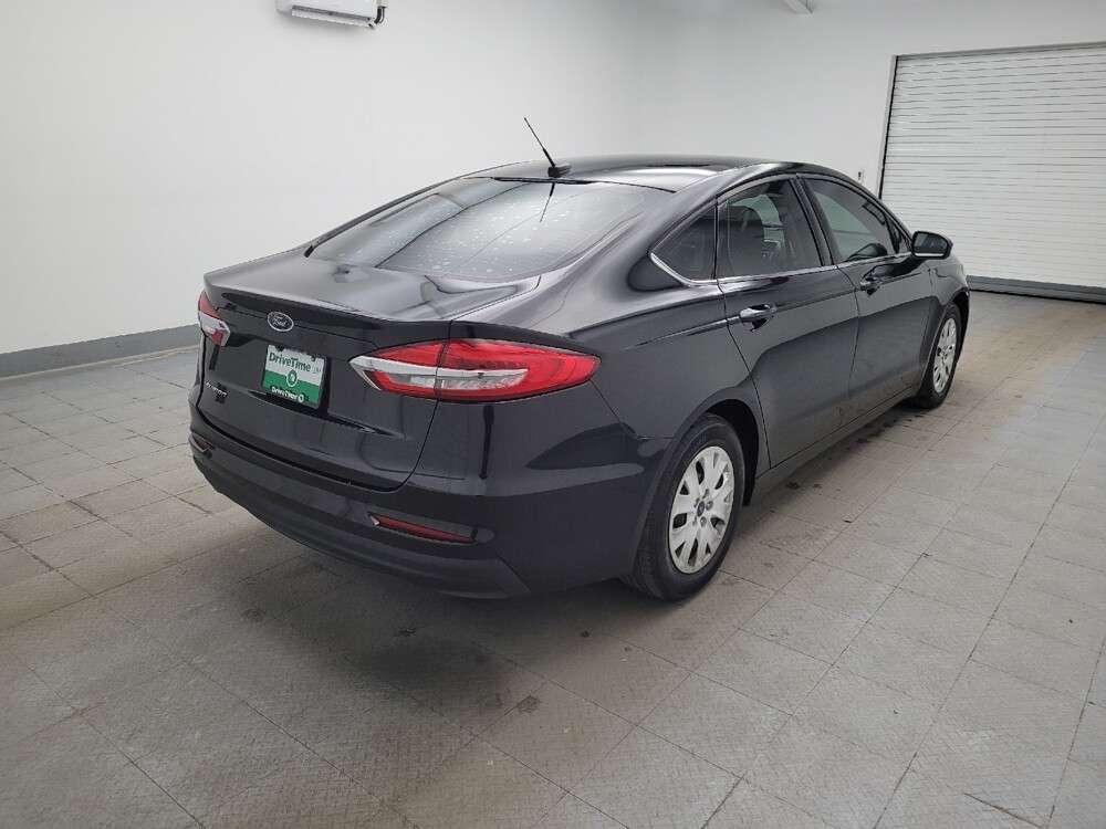 2019 Ford Fusion in Toledo, OH 43617 - 18114036 9