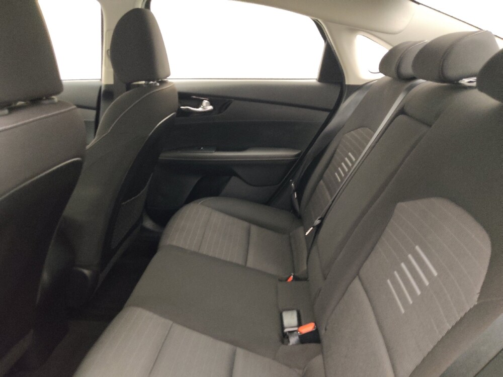 2019 Kia Forte in Lakeland, FL 33815 - 18114040 18