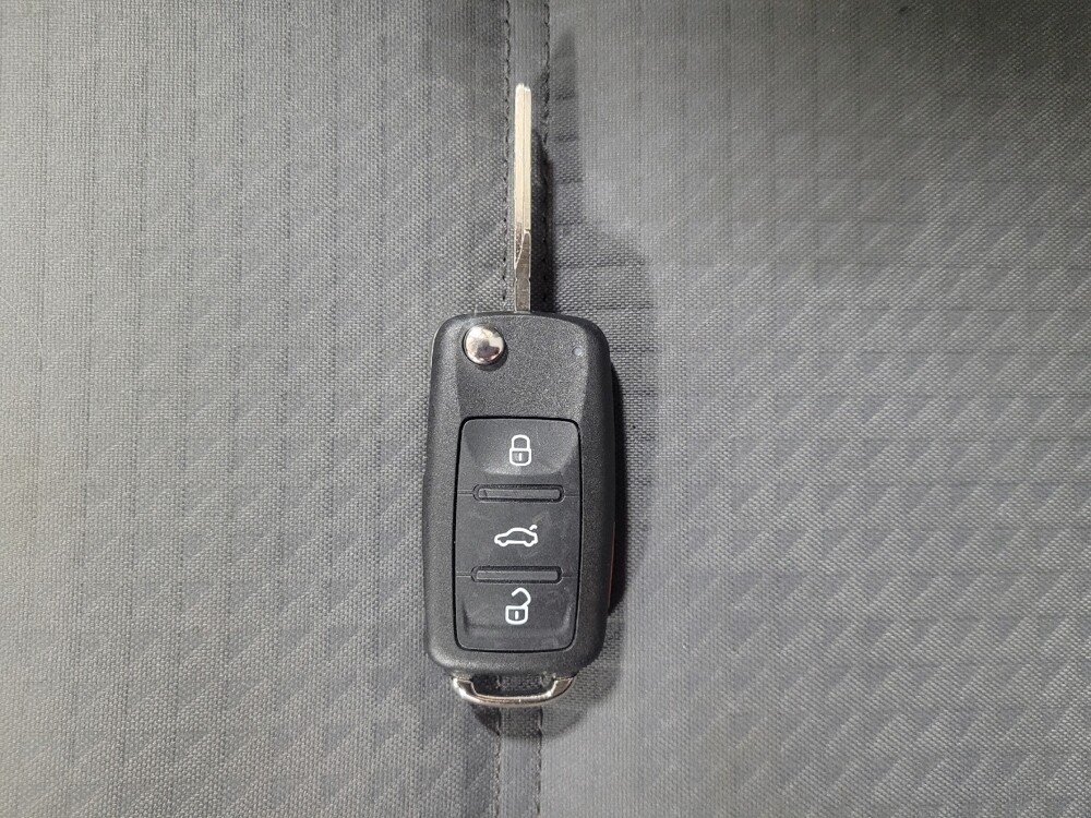 2017 Volkswagen Jetta in Union City, GA 30291 - 18114042 32