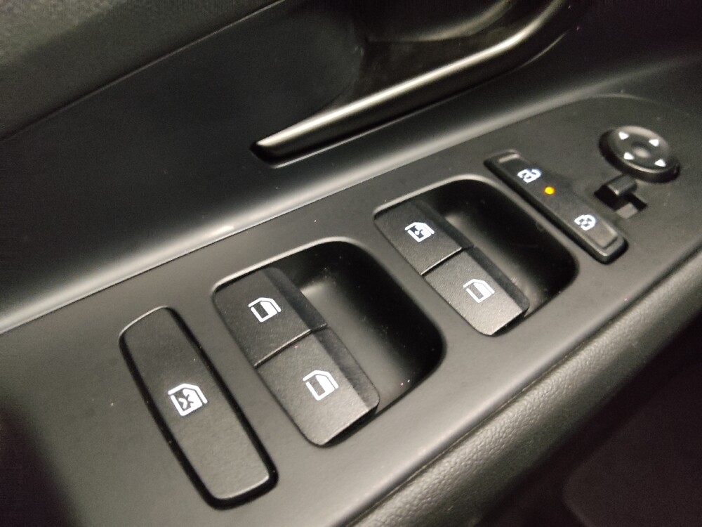 2025 Hyundai Elantra in St. Louis, MO 63136 - 18114049 27