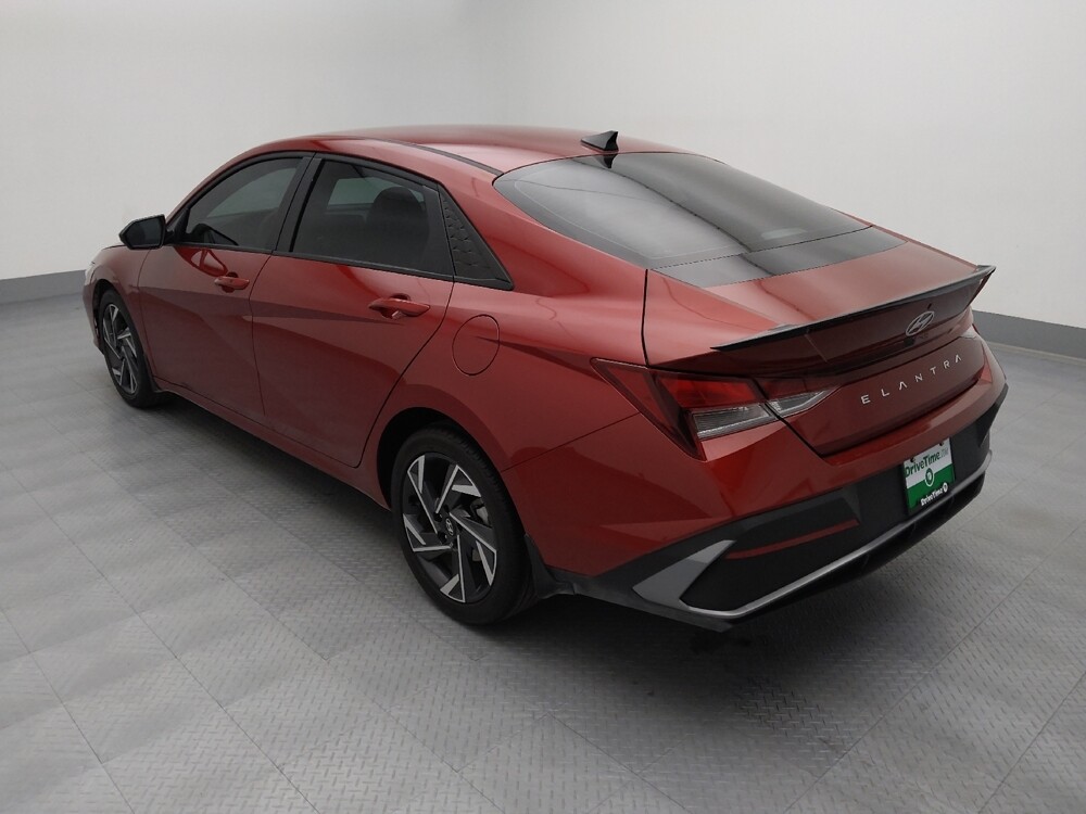 2025 Hyundai Elantra in St. Louis, MO 63136 - 18114049 5