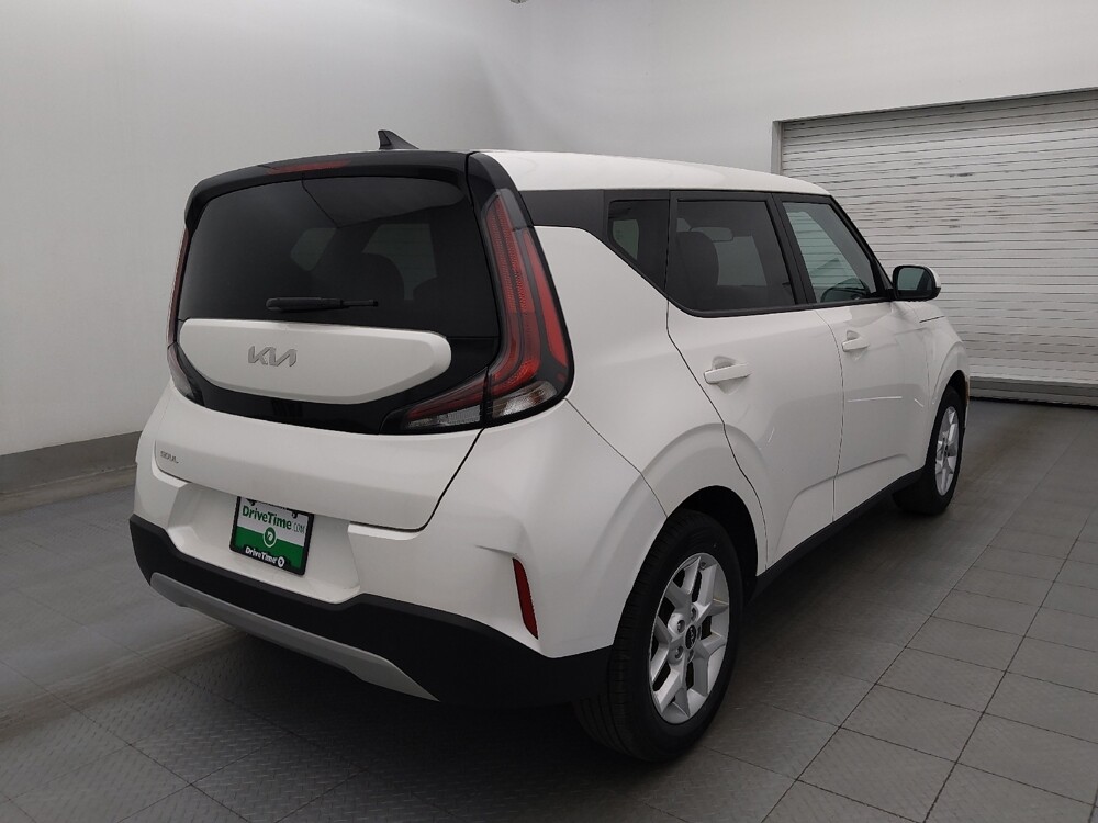 2023 Kia Soul in Tampa, FL 33619 - 18114051 9