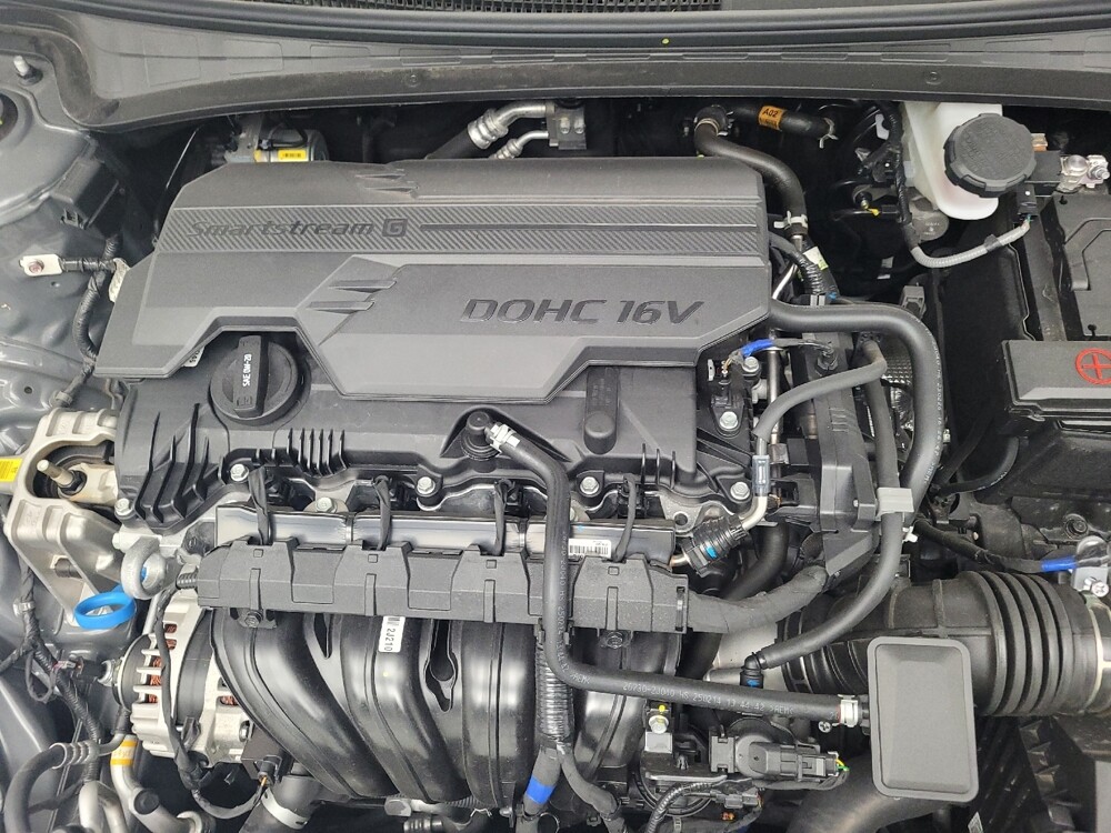 2025 Hyundai Elantra in Antioch, TN 37013 - 18114052 30