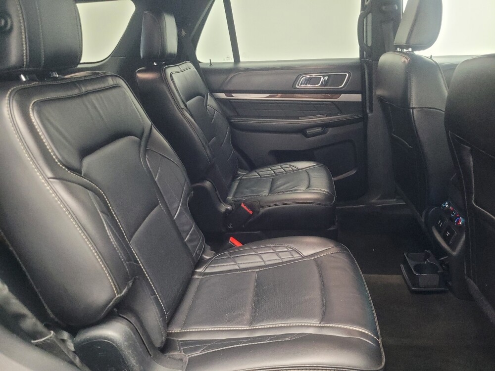 2018 Ford Explorer in Indianapolis, IN 46222 - 18114065 19