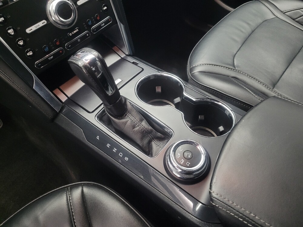 2018 Ford Explorer in Indianapolis, IN 46222 - 18114065 26