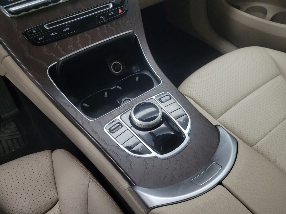 2019 Mercedes-Benz GLC 300 in Indianapolis, IN 46222 - 18114066 26