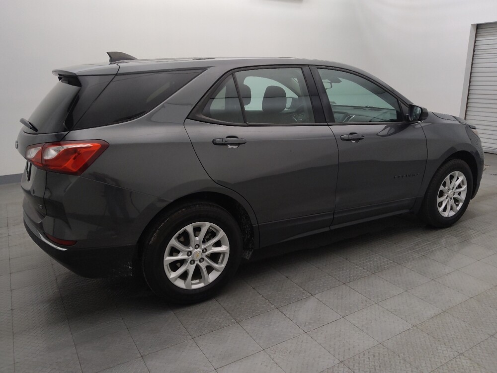 2018 Chevrolet Equinox in Houston, TX 77074 - 18114076 10